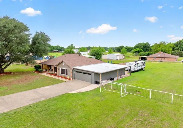 Photo 3 of Sale Pending at 157 Nelms Rd, Seagoville, TX 75159 | MLS# 21251432 | Listing updated on 2026-07-13
