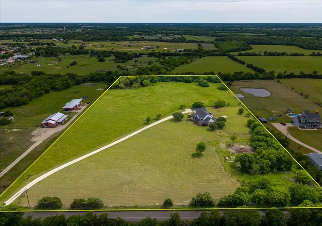Photo 2 of Sale Pending at 4161 County Road 2727, Caddo Mills, TX 75135 | MLS# 21251558 | Listing updated on 2026-08-21