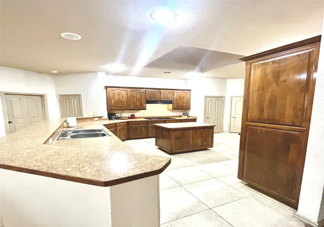 Photo 3 of Single family home for sale at 1113 Devonshire Dr, Glenn Heights, TX 75154 | MLS# 21247754 | Listing updated on 2026-08-31