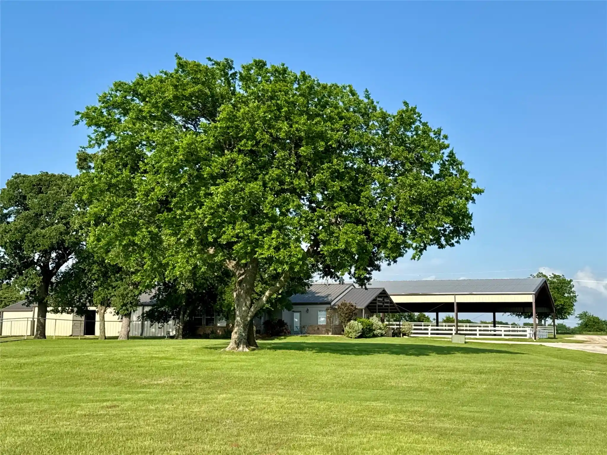 Land for sale at 9722 Oak Creek Dr, Pilot Point, TX 76258 | MLS# 21251387