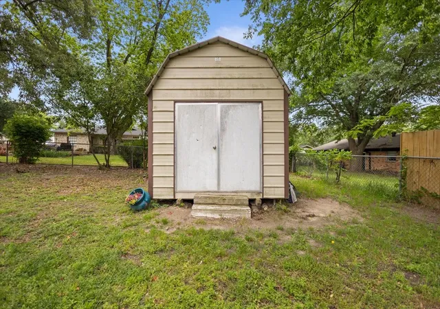 31st image of 407 York St, Lindale, TX 75771 | MLS# 21252804