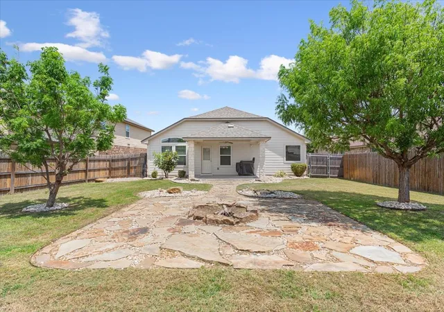 4th image of 9448 Centennial Dr, Waco, TX 76708 | MLS# 21213429