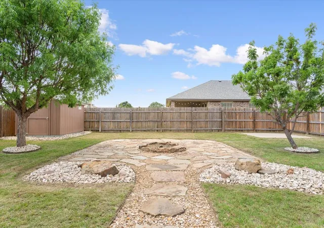 5th image of 9448 Centennial Dr, Waco, TX 76708 | MLS# 21213429