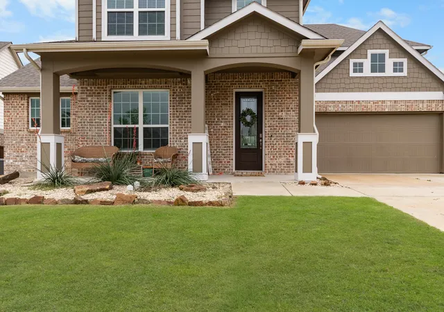 Photo 2 of Single family home for sale at 2625 Loudon St, Rockwall, TX 75032 | MLS# 21240456 | Listing updated on 2026-09-27