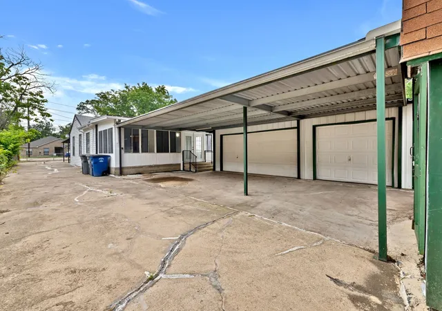 Photo 2 of Single family home for sale at 613 Cheyenne Rd, Dallas, TX 75217 | MLS# 21252856 | Listing updated on 2026-08-31