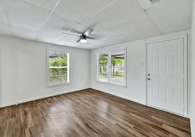 Photo 3 of Single family home for sale at 613 Cheyenne Rd, Dallas, TX 75217 | MLS# 21252856 | Listing updated on 2026-08-31
