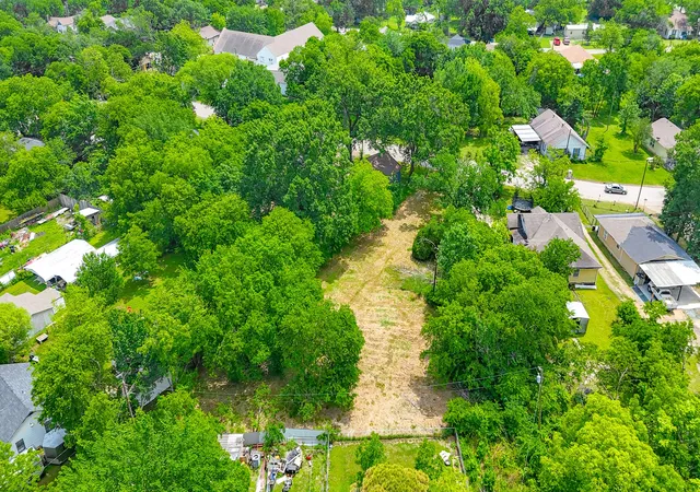 Homes for sale in Corsicana, TX | 1324 W 10Th Ave, Corsicana, TX 75110 | MLS# 21252278