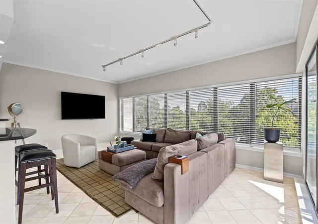 Photo 3 of Condo for sale at 3030 Mckinney Ave #306, Dallas, TX 75204 | MLS# 21251758 | Listing updated on 2026-08-03