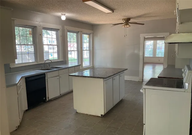 Homes for sale in Corsicana, TX | 118 S 31St St, Corsicana, TX 75110 | MLS# 21253001