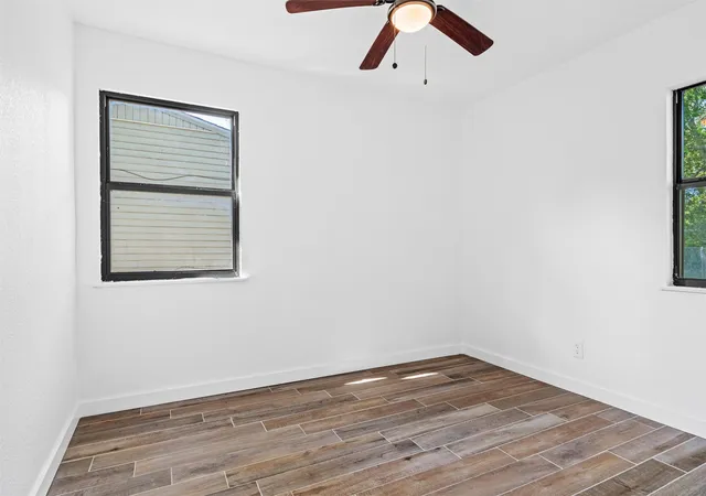 4th image of 902 Skylark Dr, Arlington, TX 76010 | MLS# 21252194