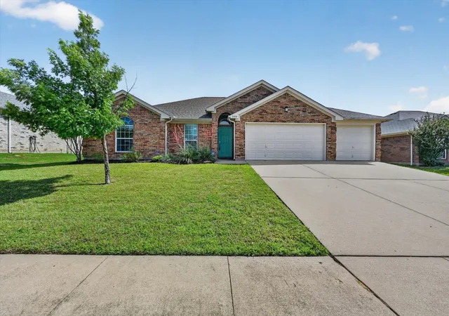 Homes for sale in Burleson, TX | 548 Marybeth Dr, Burleson, TX 76028 | MLS# 21238951
