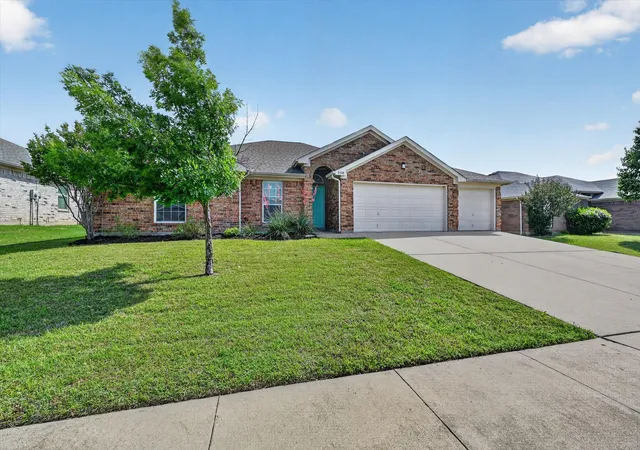 Homes for sale in Burleson, TX | 548 Marybeth Dr, Burleson, TX 76028 | MLS# 21238951
