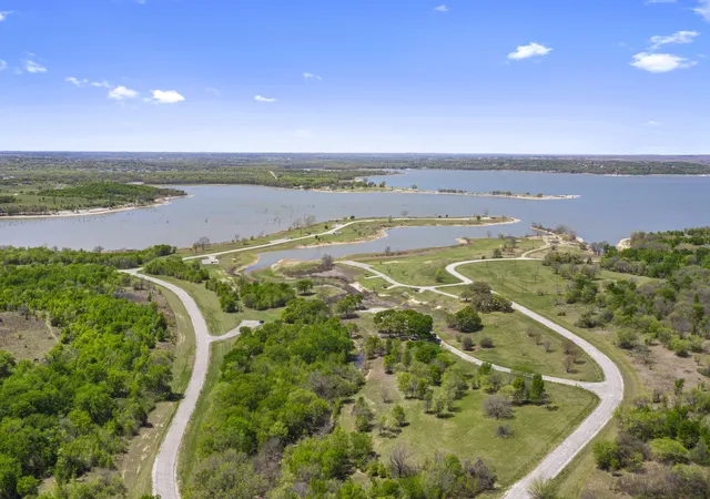 Photo 4 of Sale Pending at 1128 Tanger Ln, Crowley, TX 76036 | MLS# 21240798 | Listing updated on 2026-06-16