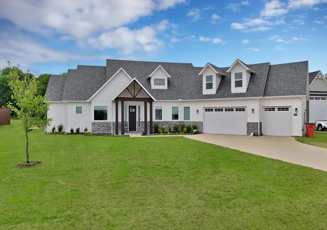 Photo 2 of Single family home for sale at 2223 Providence Wy, Nevada, TX 75173 | MLS# 21240988 | Listing updated on 2026-08-29