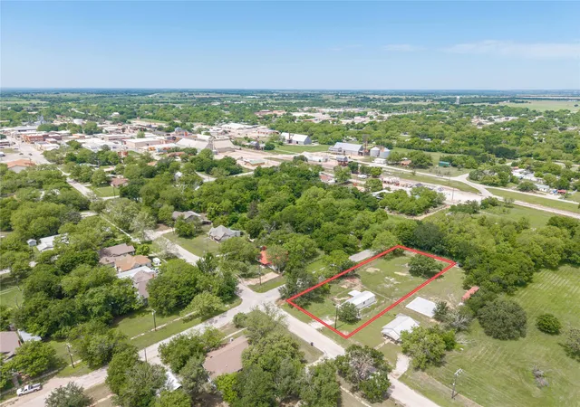 Homes for sale in De Leon, TX | 601 E Reynosa, De Leon, TX 76444 | MLS# 21252942