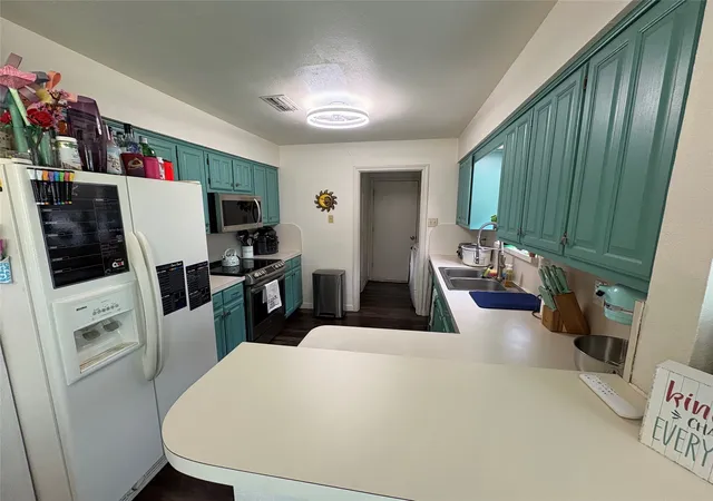 2nd image of 6320 Leasa Ct, Sachse, TX 75048 | MLS# 21247603