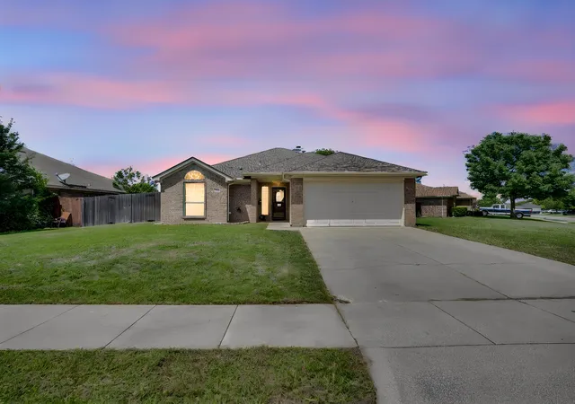 Photo 3 of Single family home for sale at 1040 Vinewood Ave, Burleson, TX 76028 | MLS# 21252786 | Listing updated on 2026-08-31