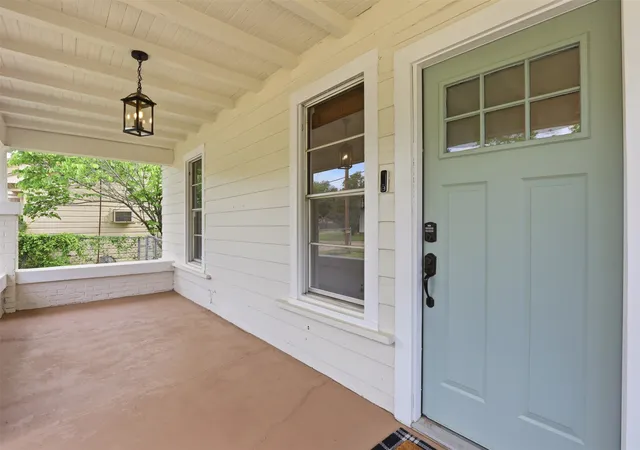 Homes for sale in Cleburne, TX | 206 S Pendell Ave, Cleburne, TX 76033 | MLS# 21252024