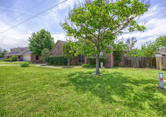 Homes for sale in Gunter, TX | 501 Tiger Ln, Gunter, TX 75058 | MLS# 21243727