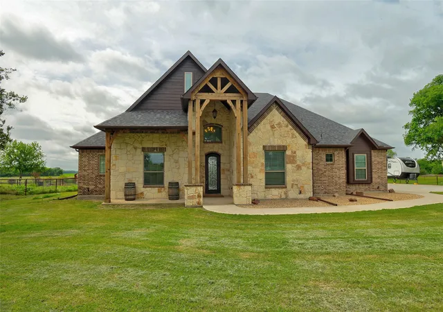 Homes for sale in Nevada, TX | 20392 County Road 637, Nevada, TX 75173 | MLS# 21240448