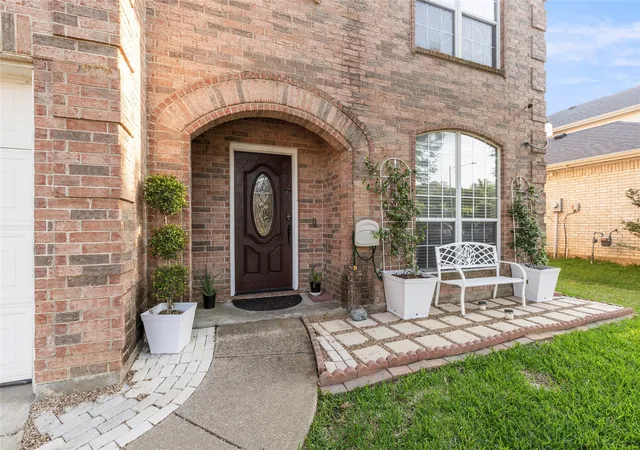 1st image of 2312 Green Mere Dr, Arlington, TX 76001 | MLS# 21239724