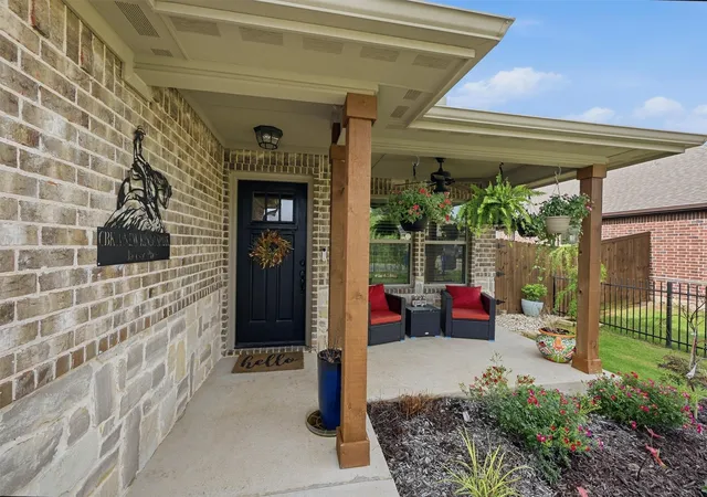 Homes for sale in Collinsville, TX | 502 Pathfinder St, Collinsville, TX 76233 | MLS# 21253631