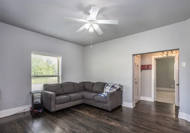 Homes for sale in Lindsay, TX | 230 E Main St, Lindsay, TX 76250 | MLS# 21252668