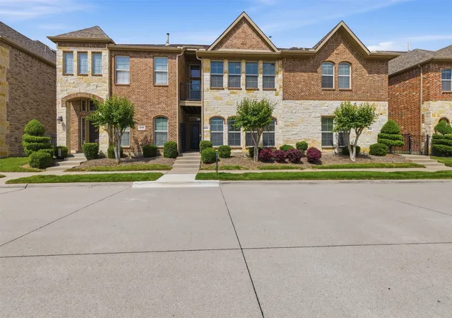 Homes for sale in Carrollton, TX | 1432 Arapaho Dr, Carrollton, TX 75010 | MLS# 21250332
