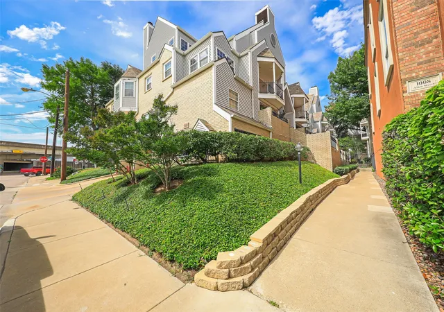 Photo 1 of Condo for sale at 1010 Allen St #214, Dallas, TX 75204 | MLS# 21252483 | Listing updated on 2026-09-30