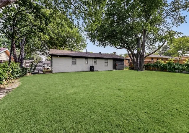 Homes for sale in Irving, TX | 2725 Wesleyan Dr, Irving, TX 75062 | MLS# 21253794