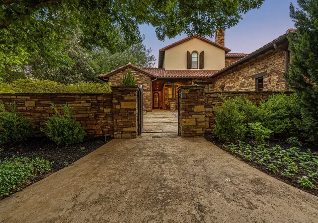 40th image of 2215 King Fisher Dr, Westlake, TX 76262 | MLS# 21248965