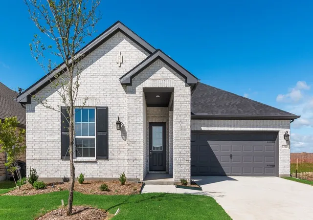 Photo 2 of Single family home for sale at 1128 Redcoat Dr, Forney, TX 75126 | MLS# 21253884 | Listing updated on 2026-09-30