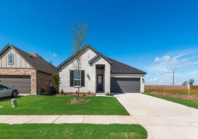 Photo 3 of Single family home for sale at 1128 Redcoat Dr, Forney, TX 75126 | MLS# 21253884 | Listing updated on 2026-09-30