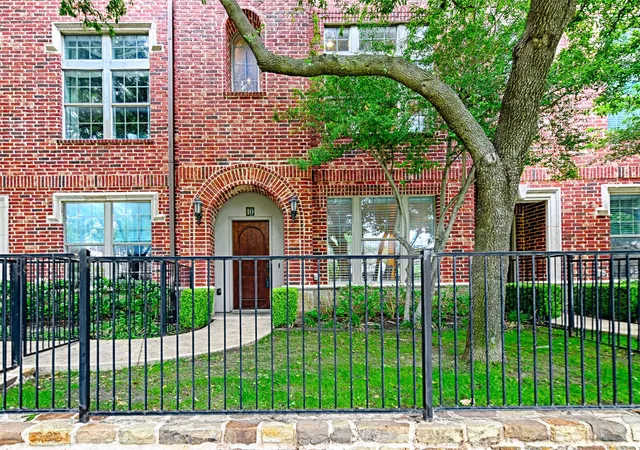 Condo for sale at 6269 Oram St #10, Dallas, TX 75214 | MLS# 21246110