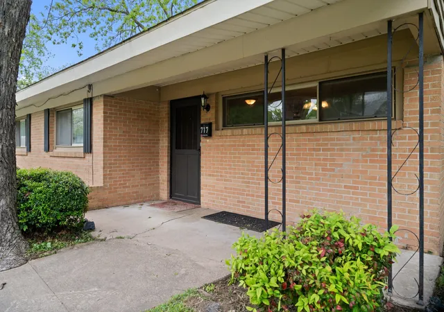 Photo 4 of Single family home for sale at 717 Van Horn Dr, Irving, TX 75060 | MLS# 21245025 | Listing updated on 2026-07-25