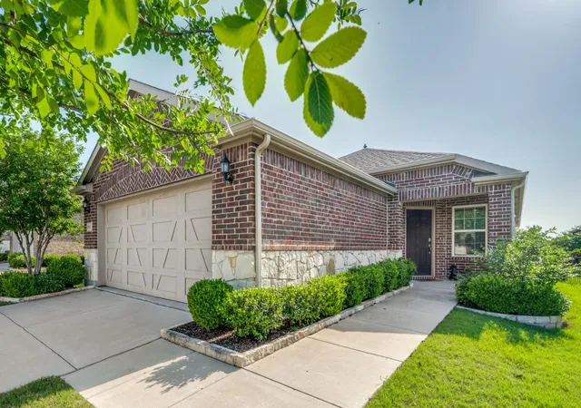 Photo 3 of Single family home for sale at 7620 Parade Dr, Little Elm, TX 76227 | MLS# 21252901 | Listing updated on 2026-08-18