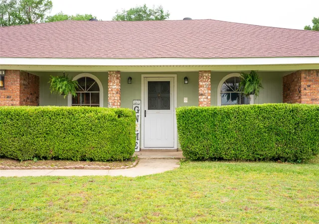 Photo 2 of Single family home for sale at 218 Benoist Cir, Bossier City, LA 71111 | MLS# 21254098 | Listing updated on 2026-08-18