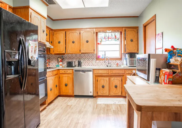 Photo 3 of Single family home for sale at 218 Benoist Cir, Bossier City, LA 71111 | MLS# 21254098 | Listing updated on 2026-08-18
