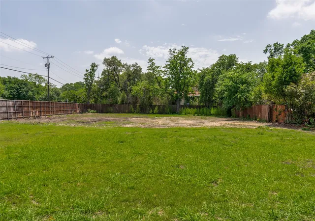 2nd image of 5934 Lakehurst Ave, Dallas, TX 75230 | MLS# 21254150