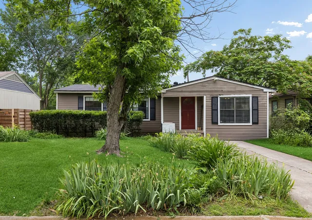 2nd image of 2816 Encino Dr, Dallas, TX 75228 | MLS# 21246520