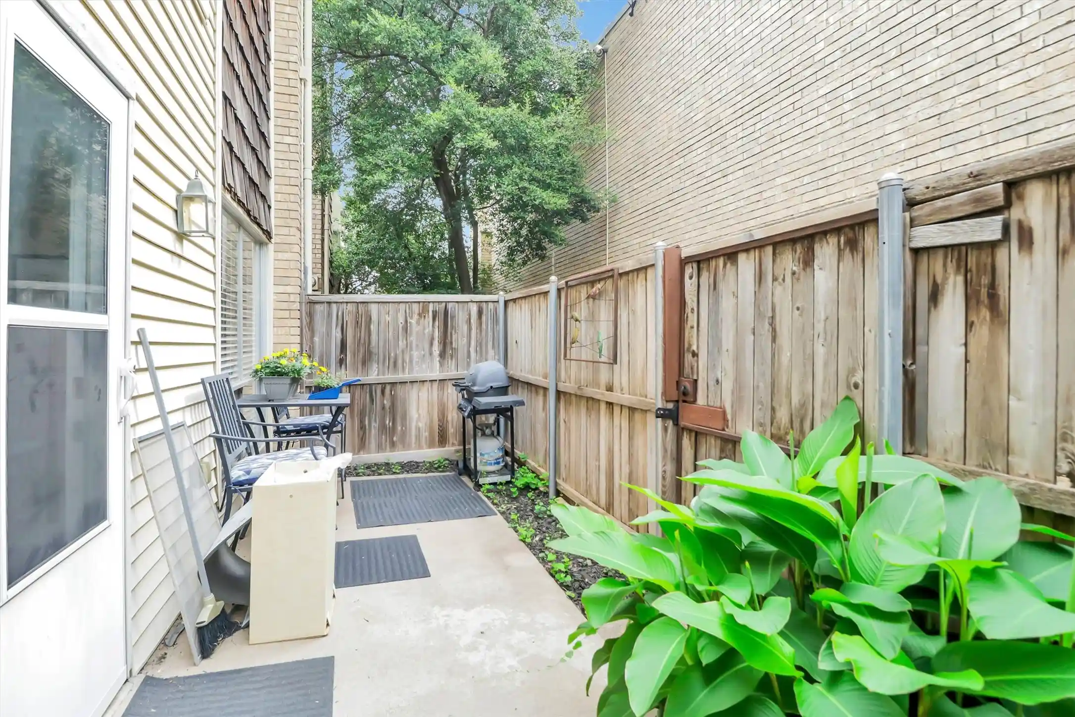 Condo for sale at 2702 Douglas Ave #125, Dallas, TX 75219 | MLS# 21252502