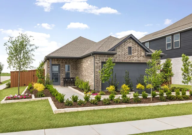 Photo 1 of Sale Pending at 2903 Orchard Park Ln, Heartland, TX 75114 | MLS# 21254409 | Listing updated on 2026-10-01