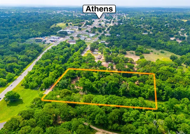 Homes for sale in Athens, TX | 855 N Prairieville St, Athens, TX 75751 | MLS# 21254184