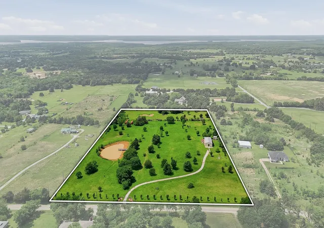 Photo 1 of Single family home for sale at 2139 Keefer Rd, Pottsboro, TX 75076 | MLS# 21251880 | Listing updated on 2026-08-03