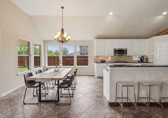 5th image of 8330 Elena Dr, Lantana, TX 76226 | MLS# 21254124