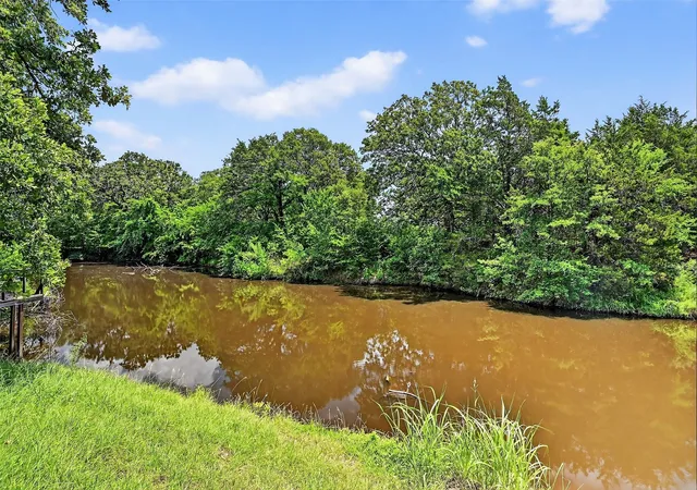 Photo 3 of Manufactured home for sale at 2869 Ranch Rd, Whitesboro, TX 76273 | MLS# 21254269 | Listing updated on 2026-10-07