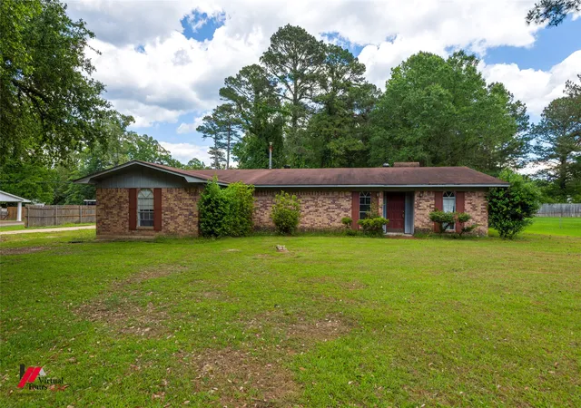 3rd image of 423 11Th St Ne, Springhill, LA 71075 | MLS# 21254521