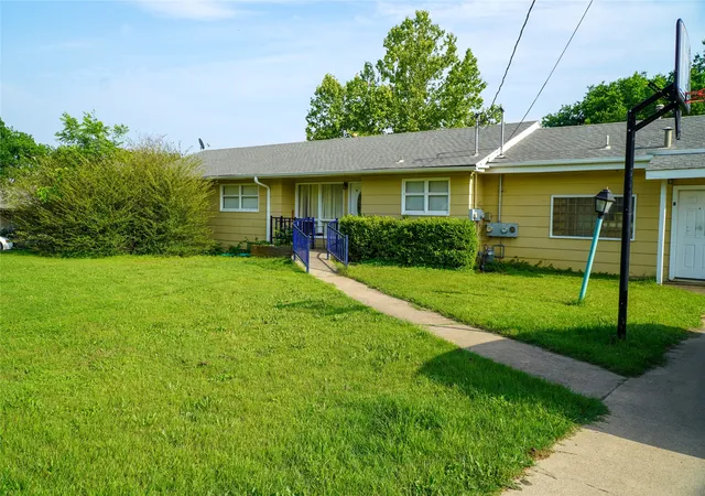 Homes for sale in Keene, TX | 109 E 4th St, Keene, TX 76059 | MLS# 21254567
