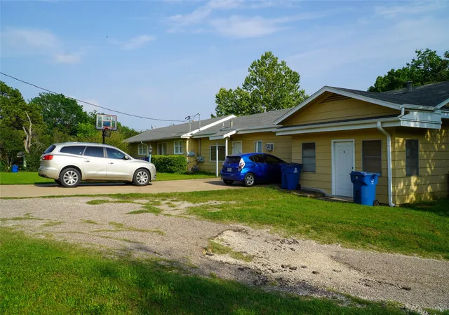 Homes for sale in Keene, TX | 109 E 4Th St, Keene, TX 76059 | MLS# 21254567