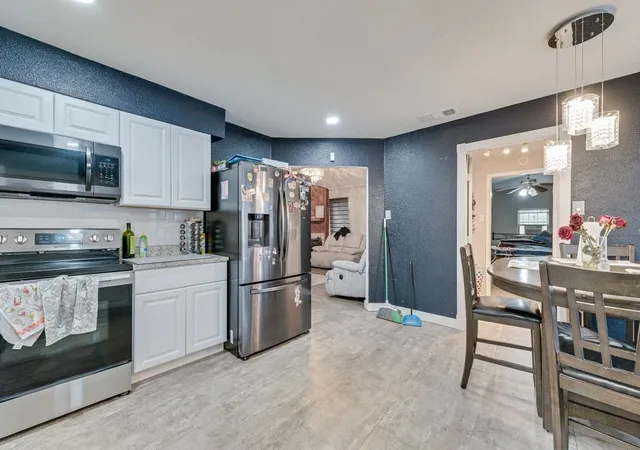 3rd image of 3815 Indian Wells Dr, Arlington, TX 76017 | MLS# 21253417